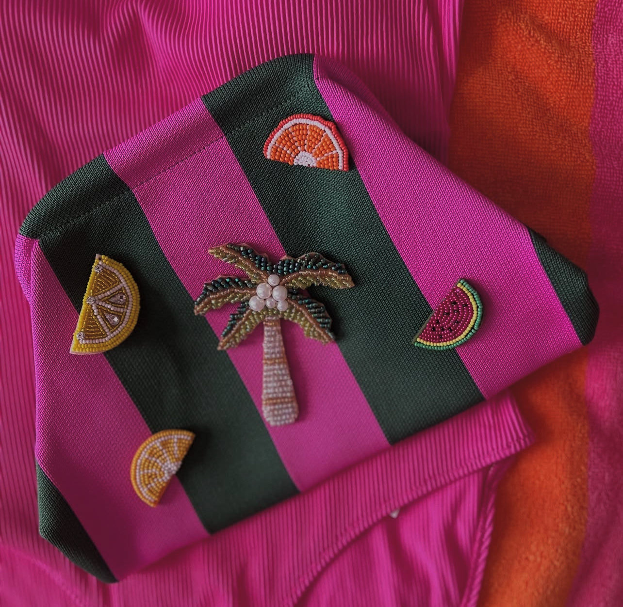 Fruits & Palm Pouch