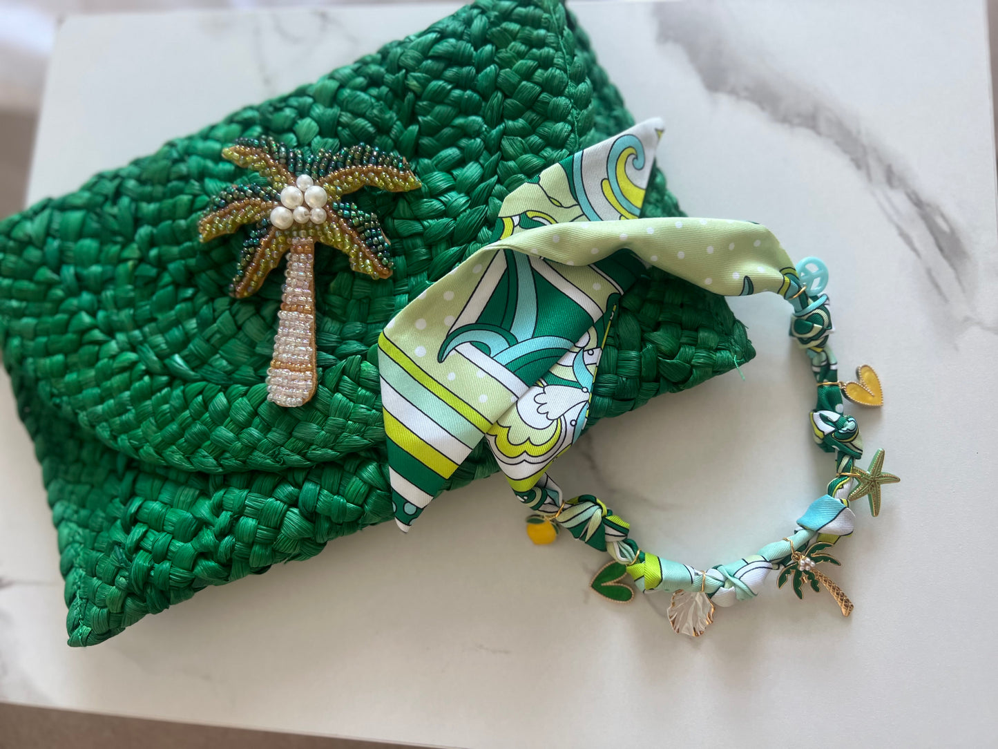 The Emerald Escape Necklace & clutch Set