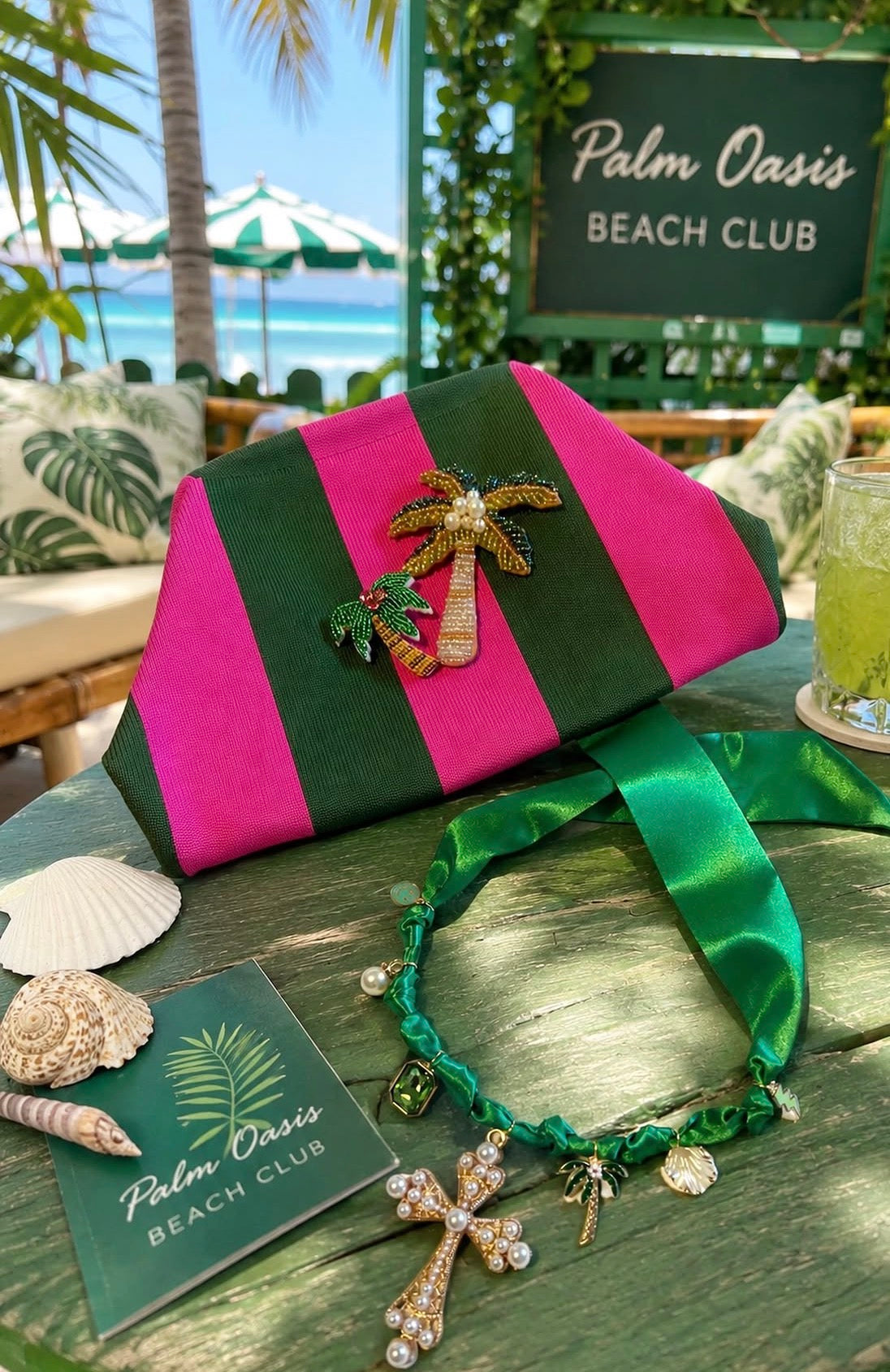 ‘GREEN DREAMS’ NECKLACE AND POUCH SET