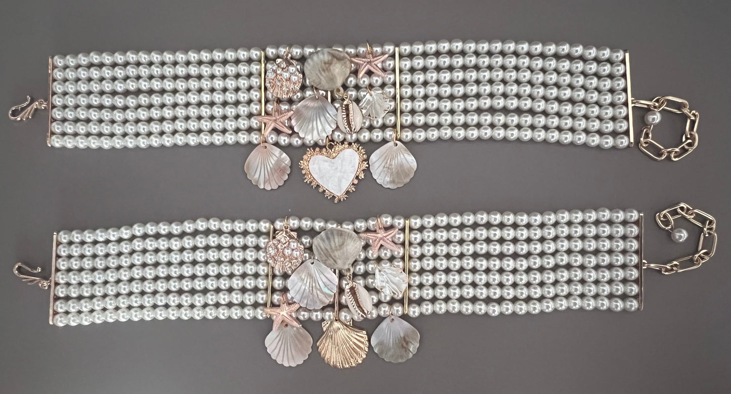 PEARLS & SHELLS CHOKER