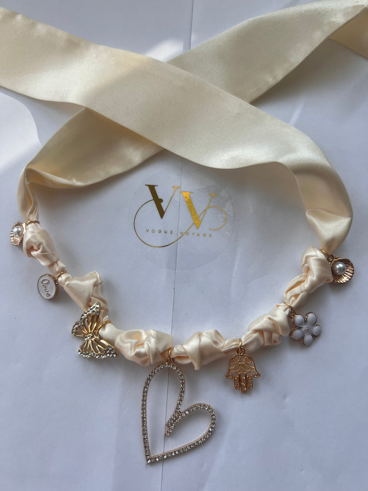 CREAM & GOLDEN HEART BOHO